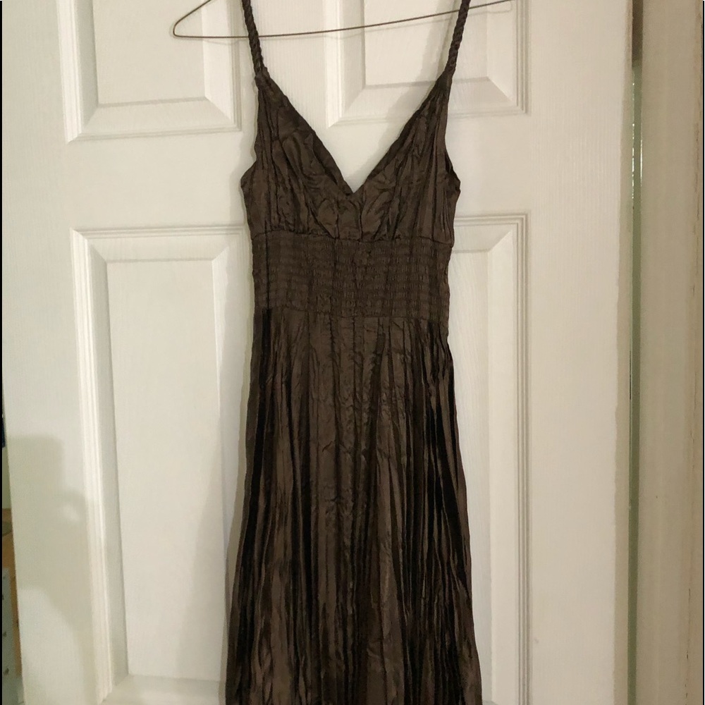 Brown pleated dress